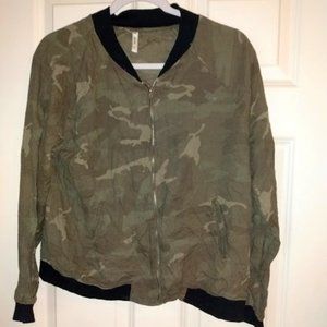 Live 4 Truth: Camouflage zip up jacket